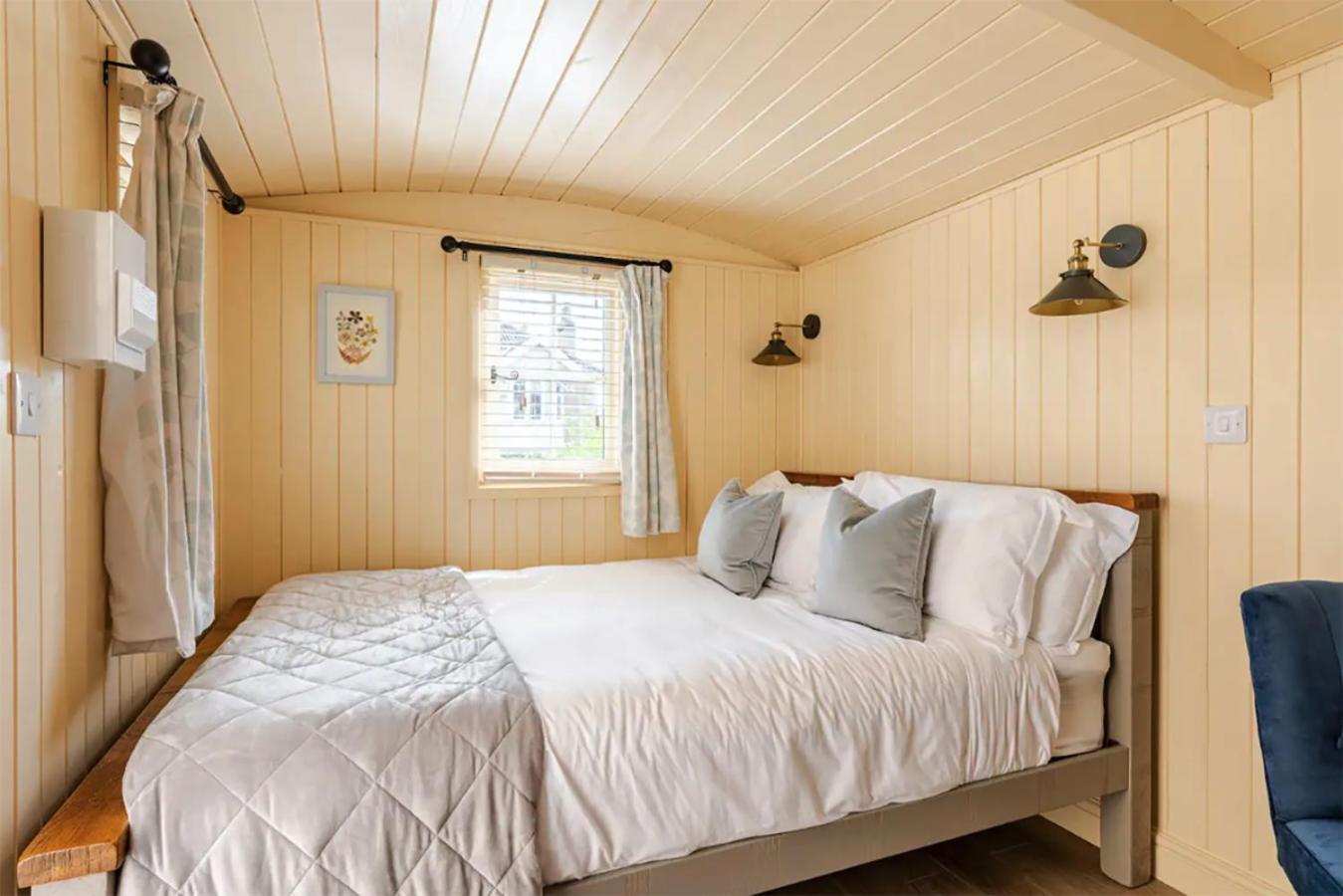 Shepherd'S Hut, Bath Eksteriør billede